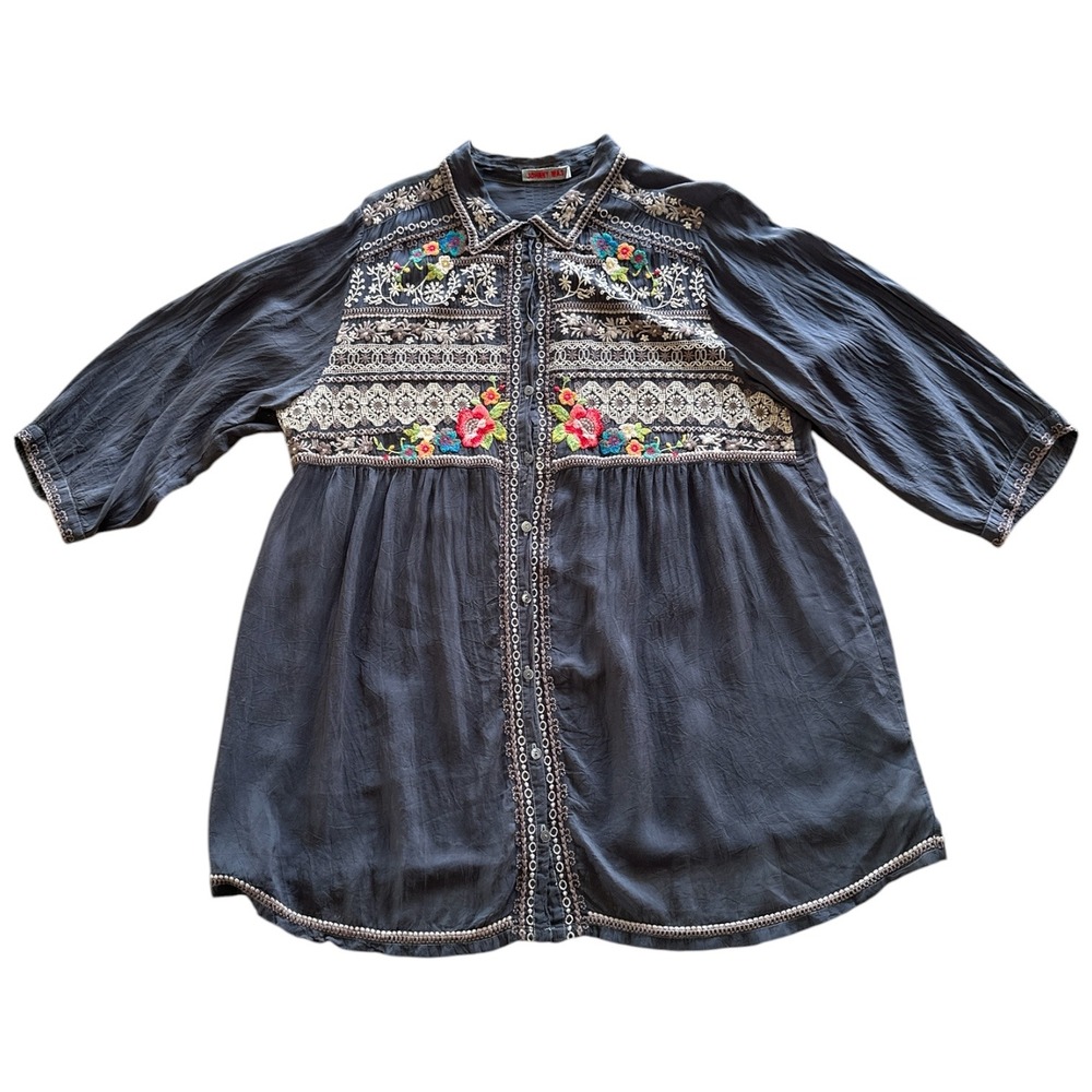 Johnny Was flower embroidery button up blouse as is XL